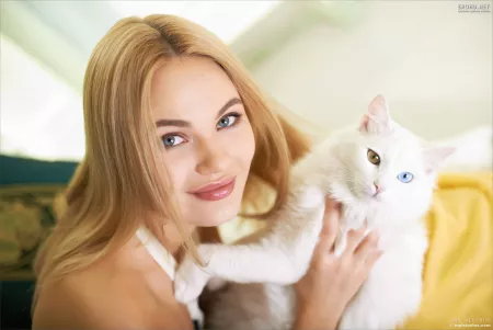 Уютная эротическая фотосессия в домашней обстановке